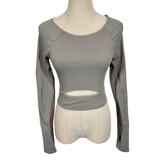 Free People FP Movement Cut It Out Long Sleeved Top in Desert Taupe XS/S - Picture 4 of 9